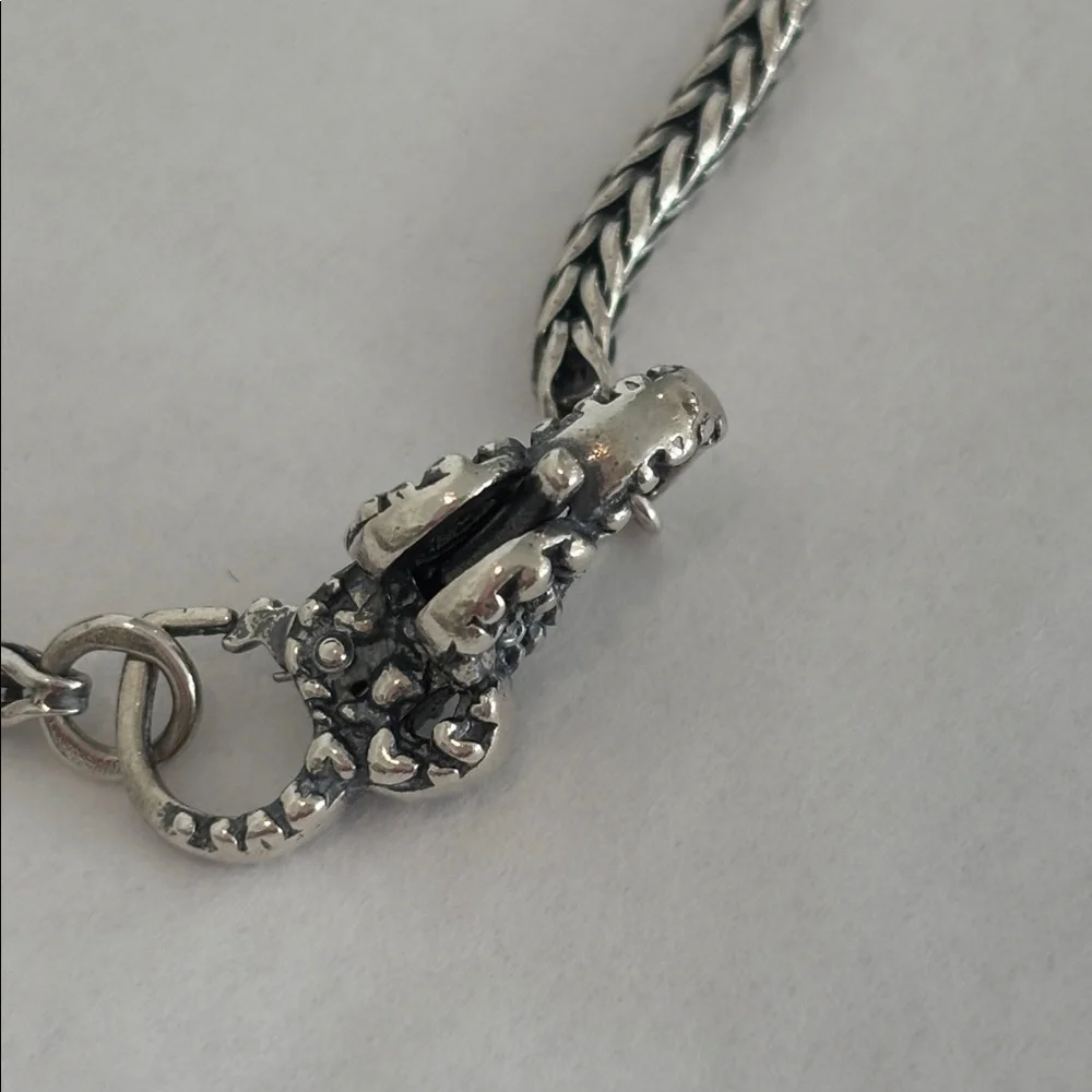 TROLLBEADS sterling silver bracelet with catching hearts lace lock clasp - Picture 9 of 17